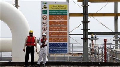 Iran boosts crude production, negotiates sales with European, Asian companies